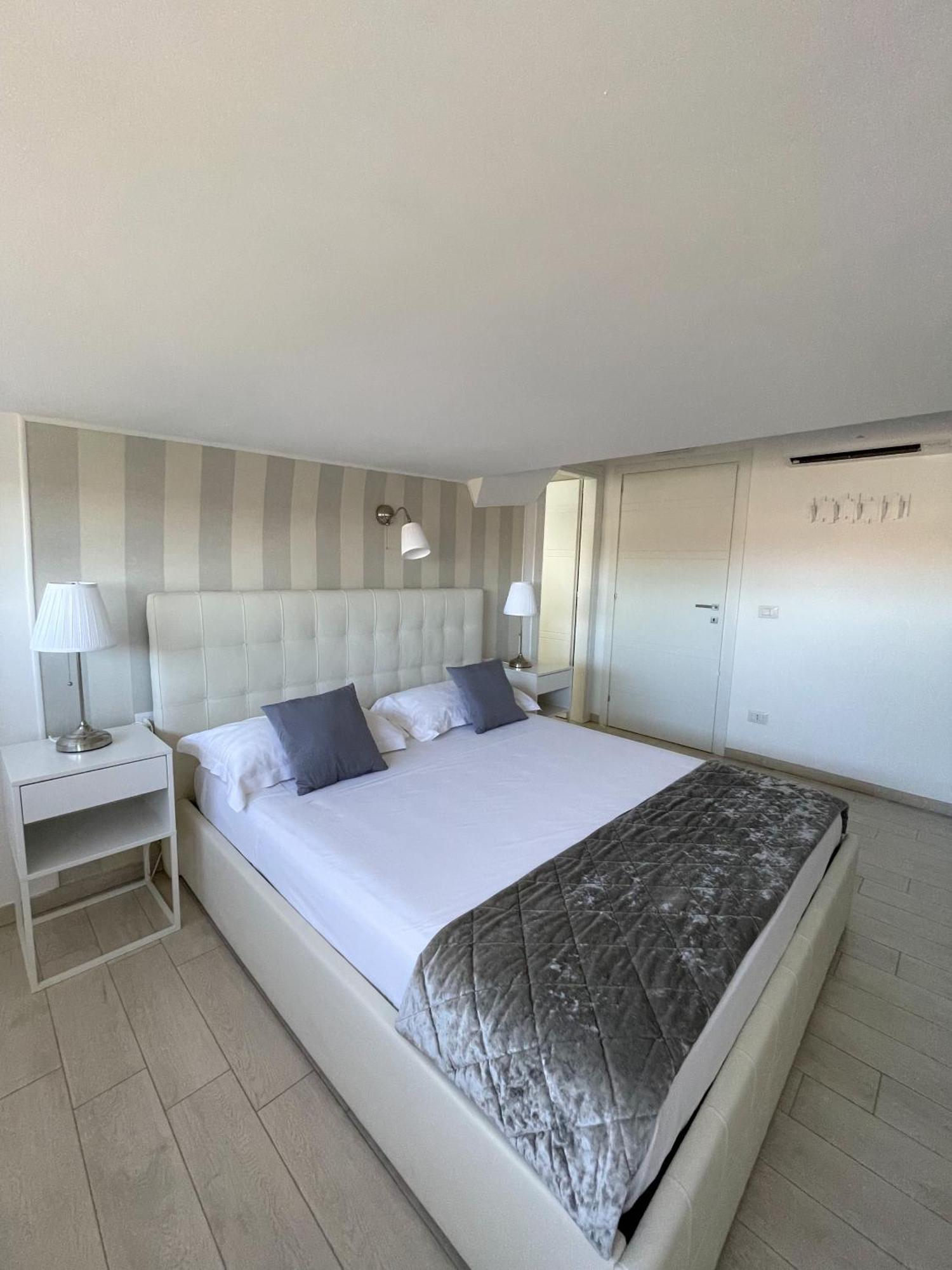 Resort La Magnolia 안치오 외부 사진