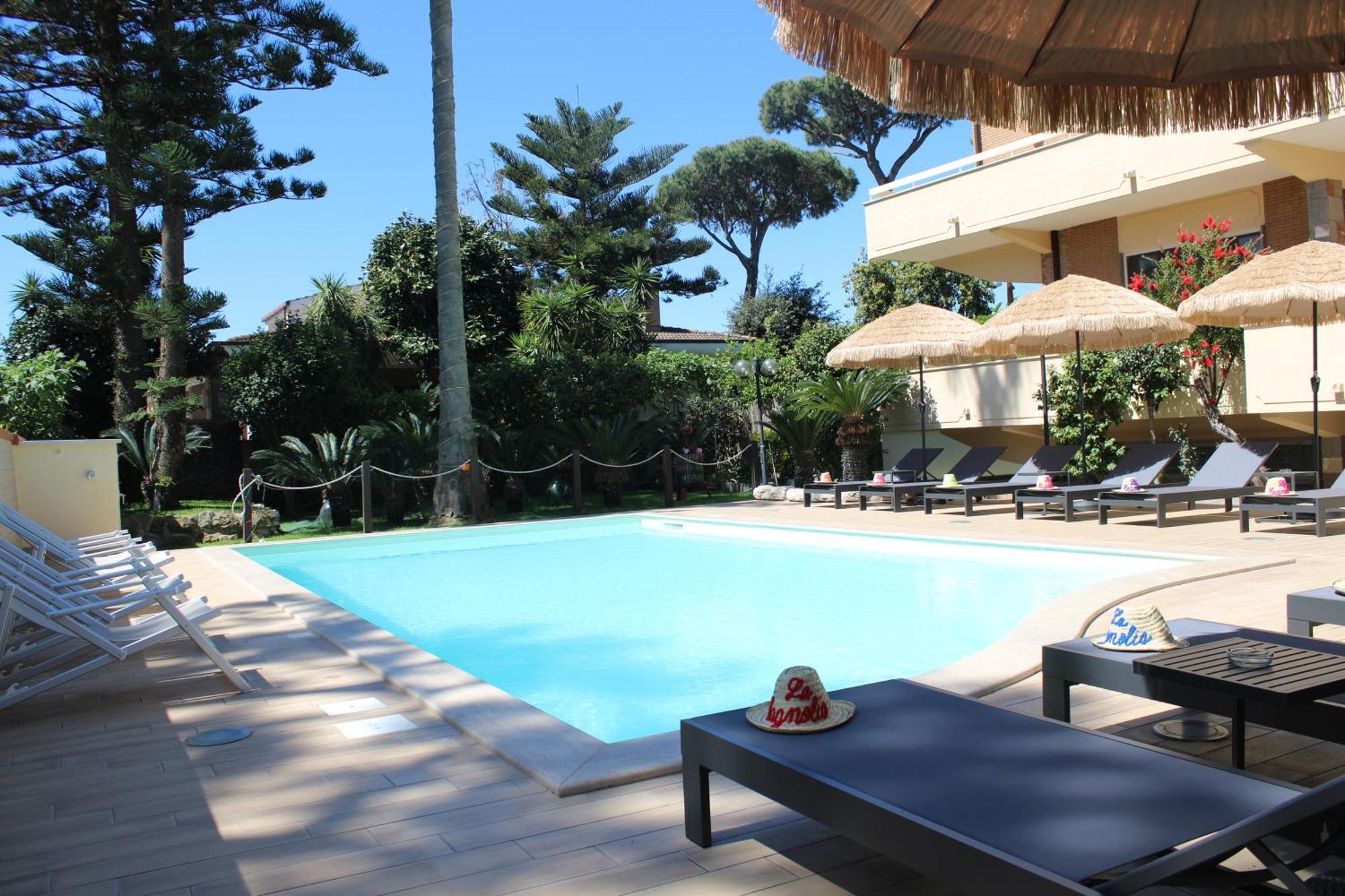 Resort La Magnolia 안치오 외부 사진