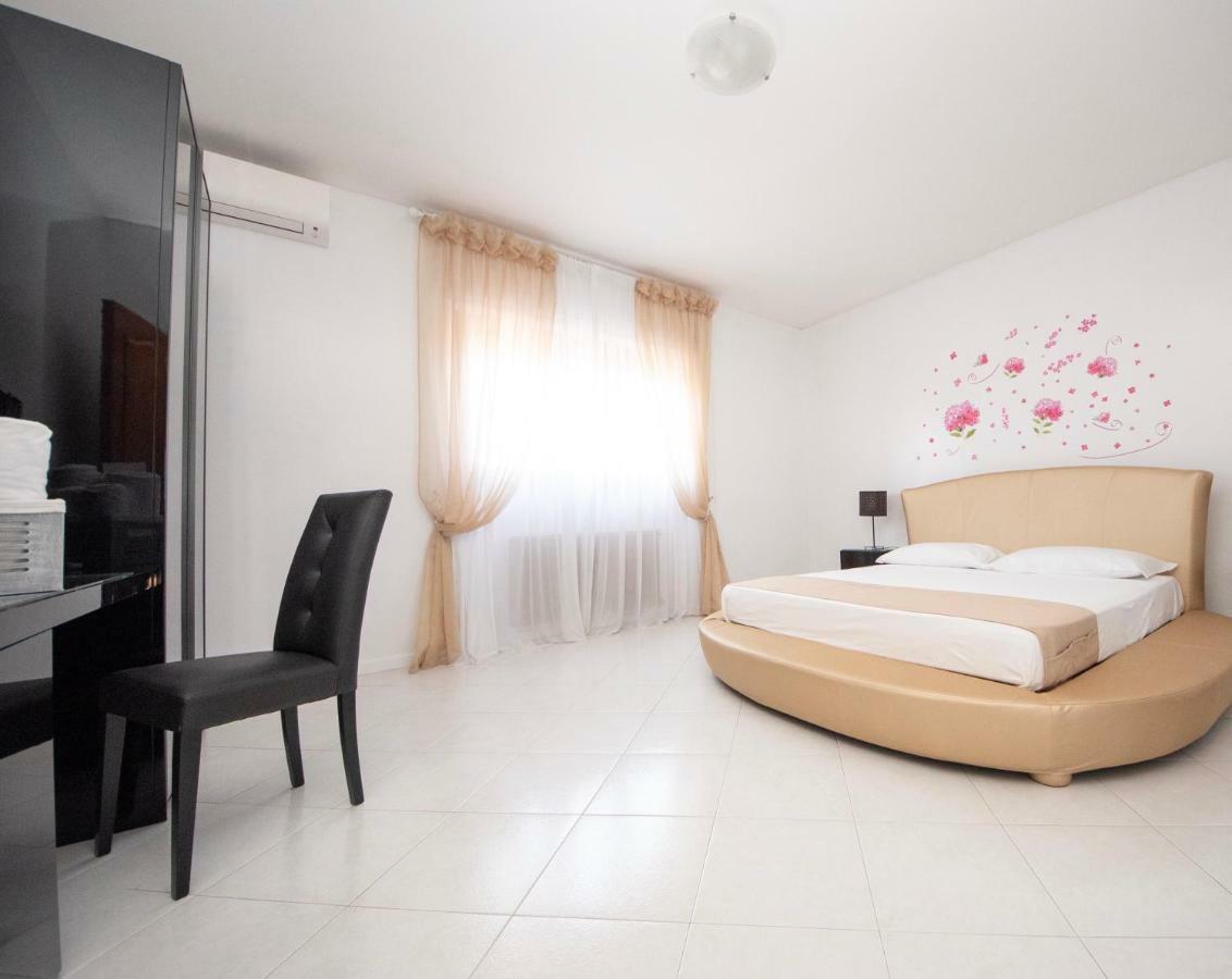 Resort La Magnolia 안치오 외부 사진